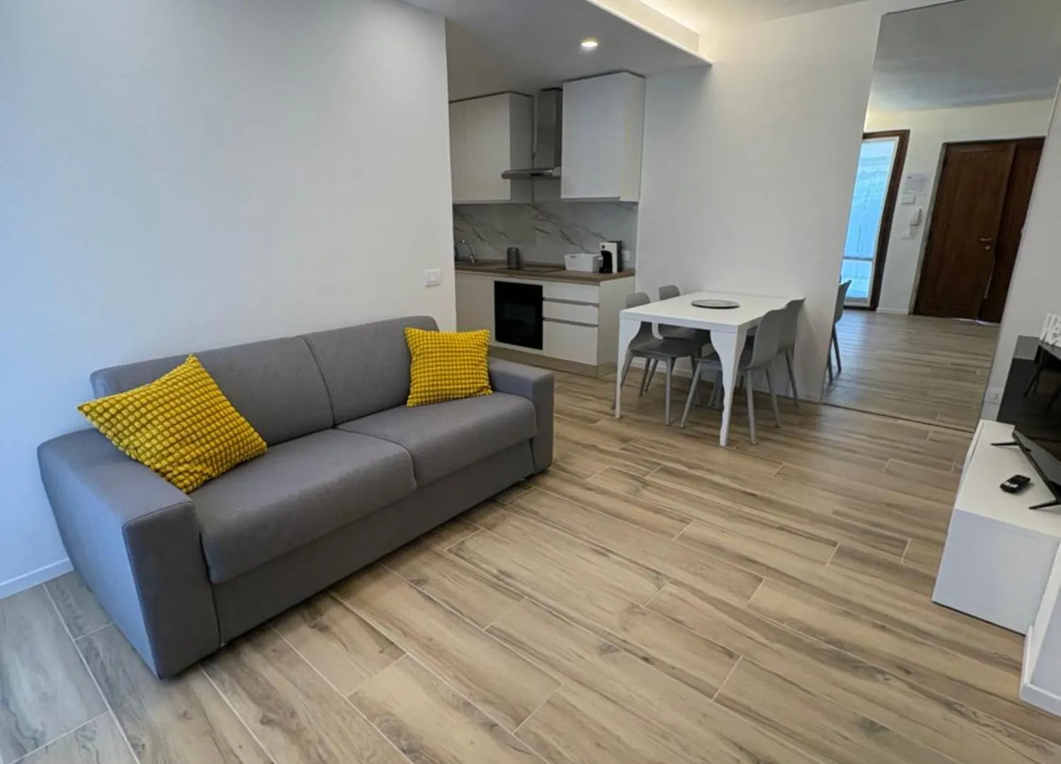 Appartamento Sweet Home... Parking Inside Azzano San Paolo Italia